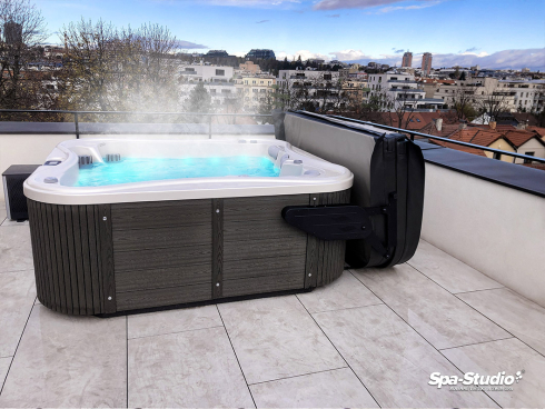 Canadian Spa International® low-energy hot tubs, including complete service, are offered by the exclusive dealer SPA-Studio®.