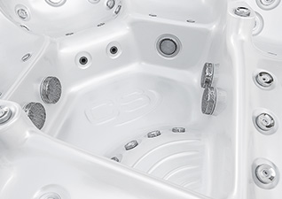 Hot tub Delphina Royal Vision by Canadian Spa International®